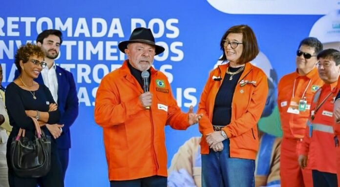 1_lula_da_silva_e_a_presidenta_da_petrobras__magda_chambriard_cpbrancas_dobre_estoques__foto_ricardo_stuckert__pr-36559953