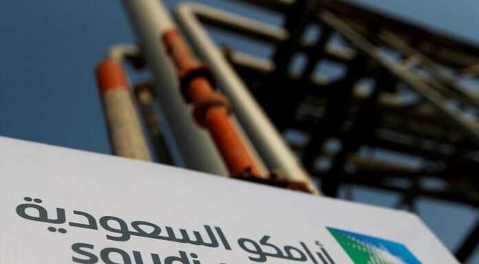 Escalada de Conflitos no Oriente Médio Interrompe Refinaria da Saudi Aramco e Data Center da Amazon