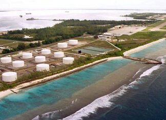 Tentativa de Ataque Iraniano a Base Militar no Oceano Índico: Detalhes e Repercussões