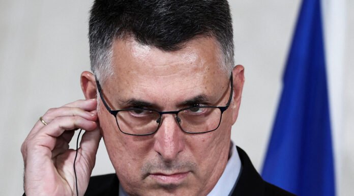 Israel Refuta Relatos de Escassez de Interceptores de Mísseis Após Ataques do Irã