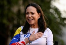 Corina Machado Anuncia Retorno à Venezuela Após Premiação Internacional