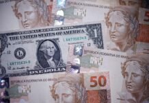 Dólar Registra Queda para R$ 5,22 com Avanços nas Negociações entre EUA e Irã