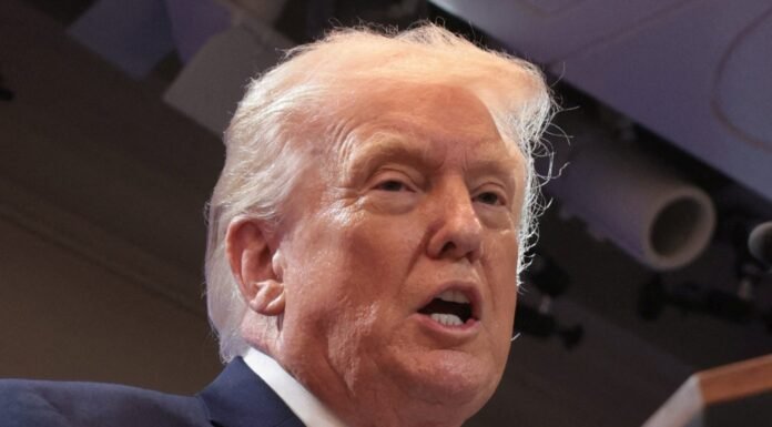 Trump prevê ‘grande onda’ na guerra com o Irã