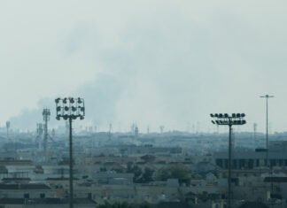 Conflito no Irã Interrompe Produção de Hélio no Catar e Afeta Indústrias Globais