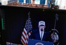 Trump Reitera Compromisso com Ataques ao Irã Até Cumprimento de Objetivos