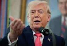 Trump Celebra Avanços Militares no Irã e Sugere Novas Estratégias