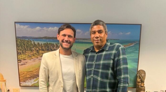 Deputado Gilmar Júnior Promove Aumento Salarial para Técnicos e Auxiliares de Enfermagem em Recife