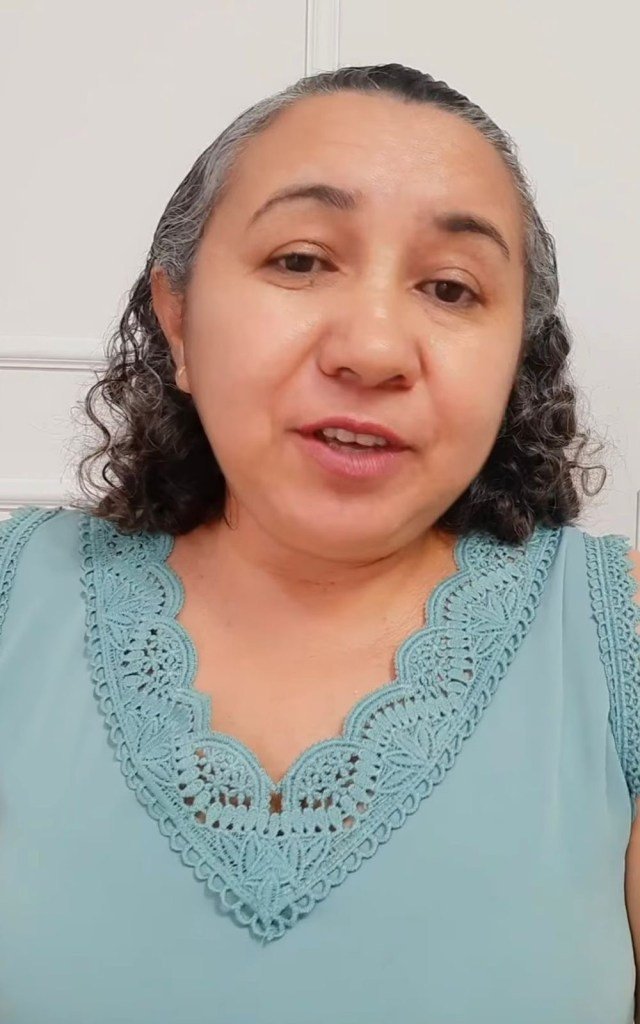 3698454e-b31a-4132-af53-74d83b593d18-640x1024-1