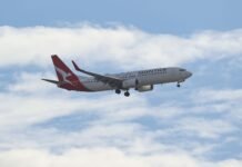 Qantas Airways Concorda em Indemnizar Passageiros Após Cancelamentos de Voos na Pandemia