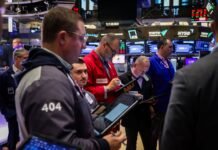 Mercados de Nova York Atingidos por Conflito e Alta do Petróleo