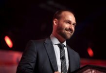 Decisão de Moraes Autoriza Uso de Provas Contra Eduardo Bolsonaro em Investigação da PF