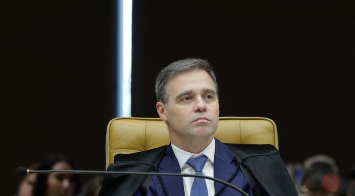Decisão do STF Restringe Acesso a Documentos da CPI do INSS
