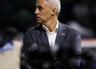 São Paulo Futebol Clube se despede do técnico Hernán Crespo