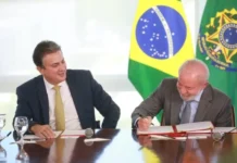 Queda de Matrículas no Ensino Médio Revela Desafios da Educação Brasileira