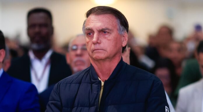 Jair Bolsonaro Deixa UTI e Avança para Unidade Semi-Intensiva