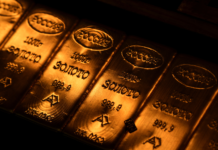 Queda do Ouro: Impactos do Dólar Forte e Conflito no Oriente Médio