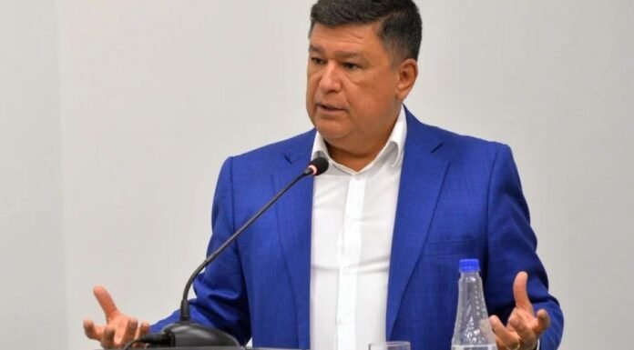 Carlos Viana Critica Conivência do Parlamento em Escândalos do INSS e Banco Master