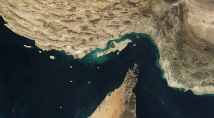 Impacto do Bloqueio no Estreito de Ormuz no Mercado de Petróleo