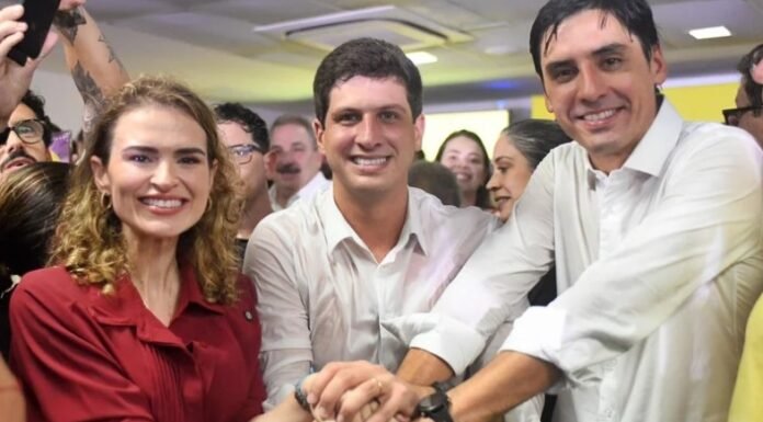 João Campos Oficializa Pré-Candidatura ao Governo de Pernambuco em Cerimônia Atraente