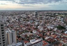 Previsão do Tempo: Céu Nublado e Chance de Chuva em Petrolina