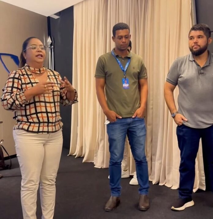 a82f9624-cf74-4499-b454-5e82ccd4380c-995x1024-1