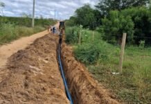 Moradores de Petrolina Implantam Adutora com Recursos Próprios para Combater a Escassez de Água