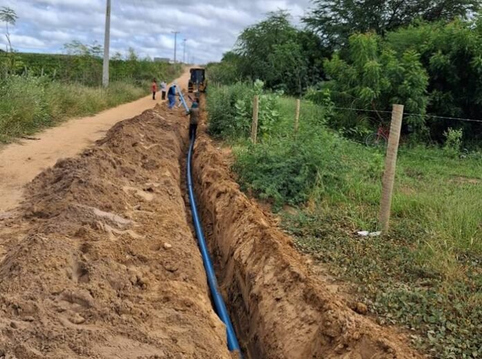 adutora-Sitio-Mandacaru