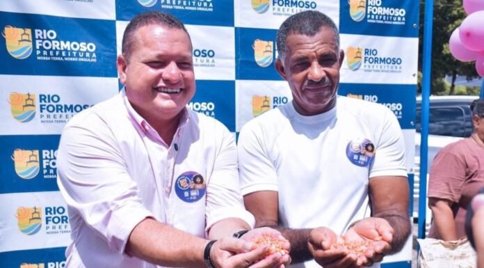 Prefeito Berg de Hacker Promove Entrega de Sementes de Milho em Rio Formoso