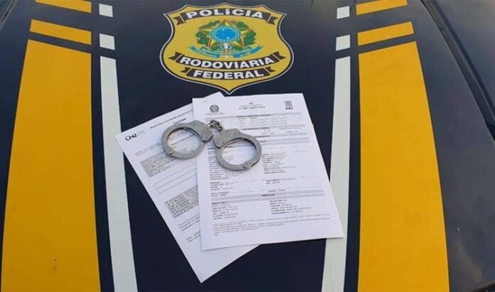 homem-com-mandados-por-furto-detido-em-Petrolina