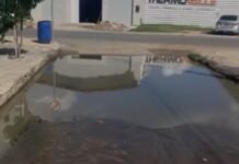 Moradores da Cohab IV enfrentam vazamento de água há mais de um mês