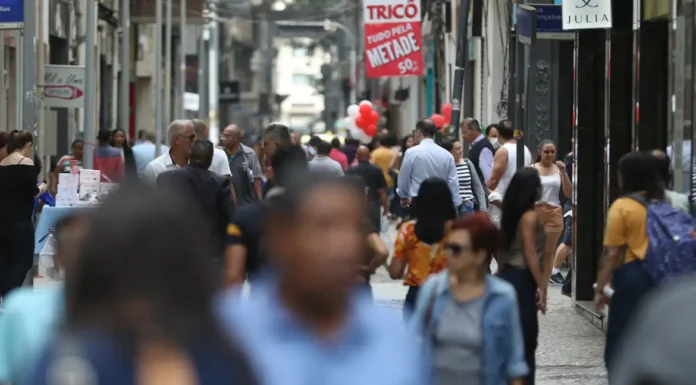 Câncer Colorretal no Brasil: Projeções Alarmantes e Desafios Emergentes até 2030