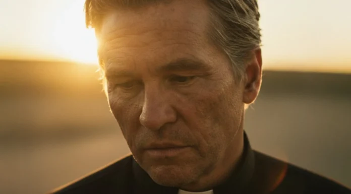 Val Kilmer Retorna ao Cinema com Tecnologia de IA: Ética e Inovação em Debate