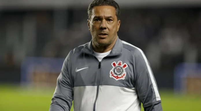Vanderlei Luxemburgo Evolui em Seu Quadro de Saúde, Mas Continua na UTI