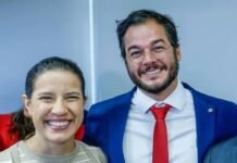 Túlio Gadelha se filia ao PSD e anuncia pré-candidatura ao Senado Edição de