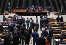 Câmara dos Deputados Avança na Facilitação do Crédito à Exportação para Pequenas e Médias Empresas