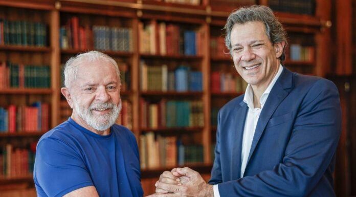 Fernando Haddad Anuncia Candidatura ao Governo de São Paulo com Apoio de Lula