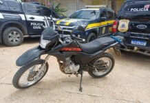PRF Realiza Apreensão de Motocicleta Suspeita em Juazeiro