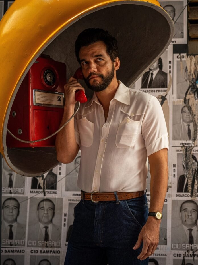 o-agente-secreto-filme-de-kleber-mendonca-filho-estrelado-por-wagner-moura-1744281707161_v2_3x4-scaled-1