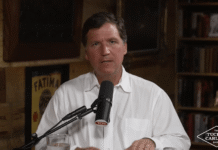 Tucker Carlson Alega Que a CIA Busca Incriminá-lo Após Críticas à Guerra do Irã