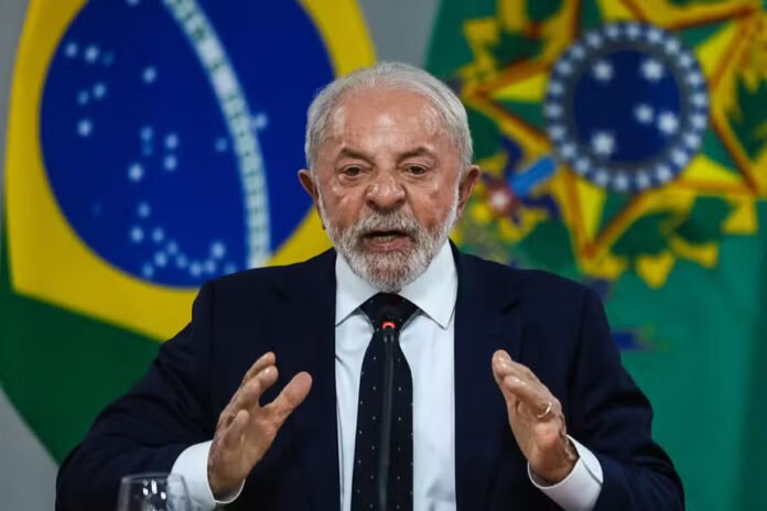 Lula defende PIX e critica relatório dos EUA