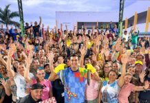 Prefeito distribui 9 toneladas de peixe e 7 mil cocos em São Joaquim do Monte Prefeito distribui 9 toneladas de peixe e 7 mil cocos em São Joaquim do Monte