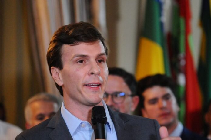 Miguel Coelho prevê vitória de Raquel Lyra no primeiro turno em Pernambuco