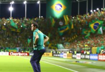Chapecoense dispensa técnico após derrota para Atlético-MG Imagem gerada com IA