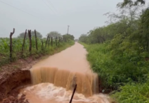 Chuvas intensas causam inundações e isolamento em Araripina Chuvas intensas causam inundações e isolamento em Araripina