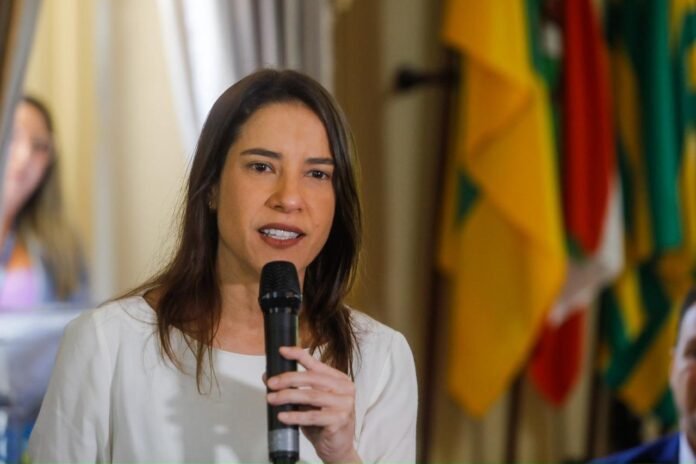 Raquel Lyra faz mudanças no secretariado para eleições em Pernambuco Raquel Lyra faz mudanças no secretariado para eleições em Pernambuco