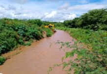 Chuvas intensas causam sangramento de açude em Araripina Chuvas intensas causam sangramento de açude em Araripina