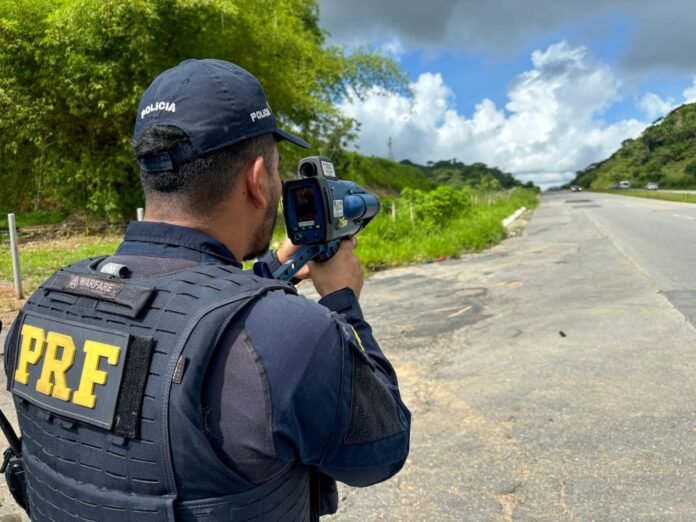 PRF reforça fiscalização em Pernambuco para combater excesso de velocidade