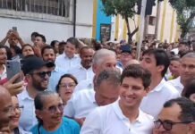 João Campos visita feira em Bonito e revive legado de Arraes João Campos visita feira em Bonito e revive legado de Arraes