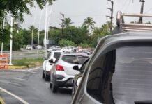 Trânsito caótico marca retorno de feriado em Porto de Galinhas Trânsito caótico marca retorno de feriado em Porto de Galinhas