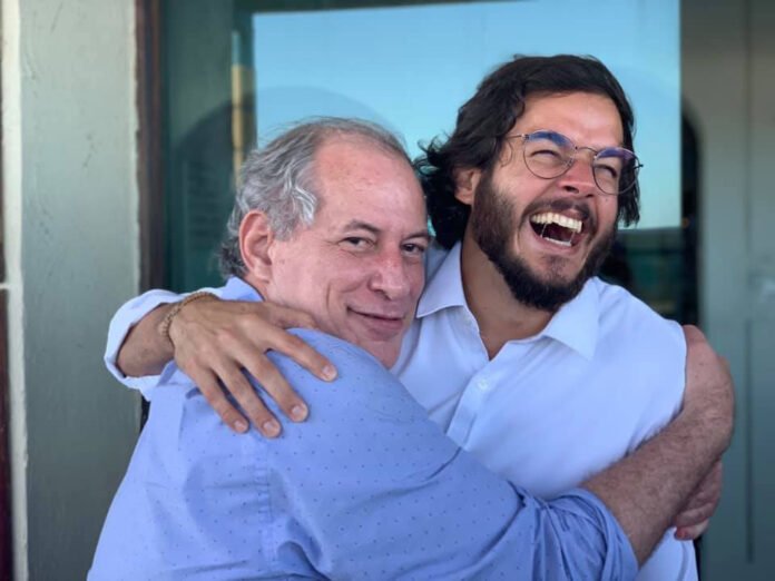 Túlio Gadêlha e a controvérsia de seu discurso pró-Lula Túlio Gadêlha e a controvérsia de seu discurso pró-Lula